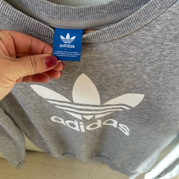 Adidas light grey sweatshirt - Picture 3 of 3